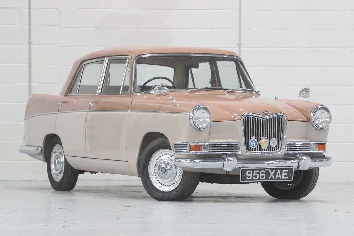 Lot 61 - 1964 Riley 4/72