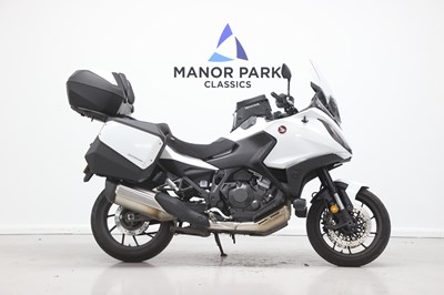 Lot 2022 Honda NT1100 Voyage Pack