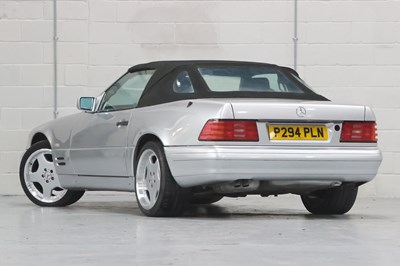 Lot 22 - 1996 Mercedes-Benz SL 280