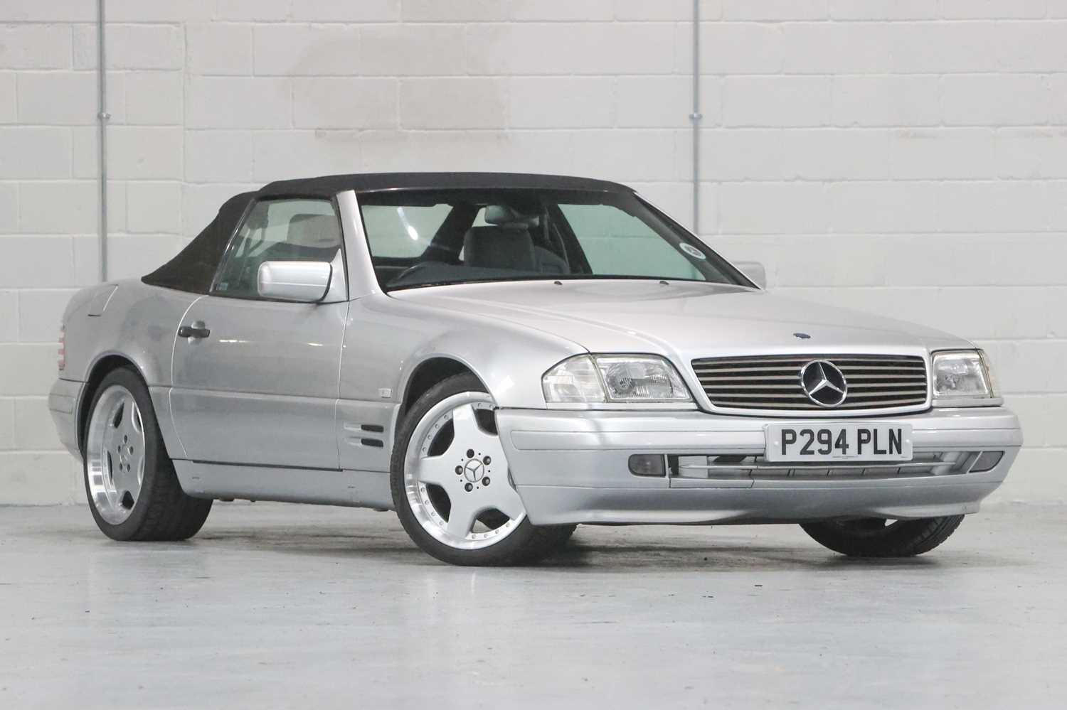 Lot 22 - 1996 Mercedes-Benz SL 280