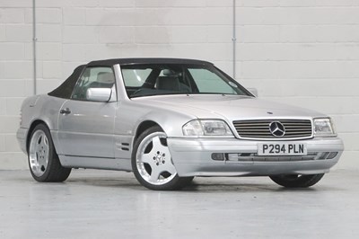 Lot 1996 Mercedes-Benz SL 280