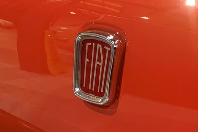 Lot 1971 Fiat 500 L