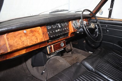 Lot 92 - 1968 Daimler V8-250