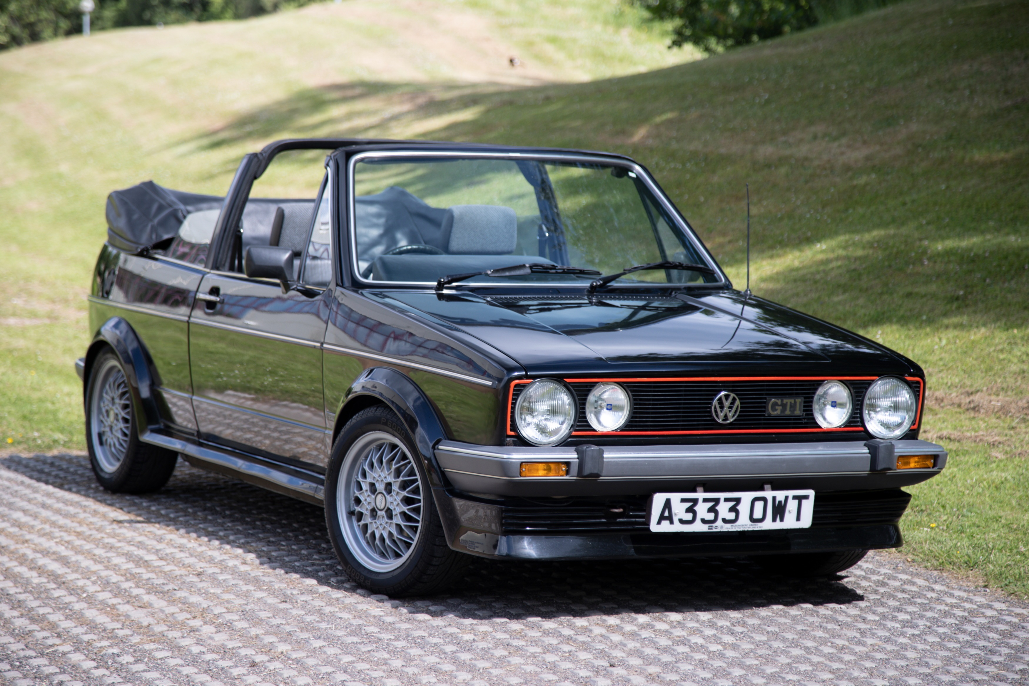 Lot 66 - 1984 Volkswagen Golf GTi Cabriolet