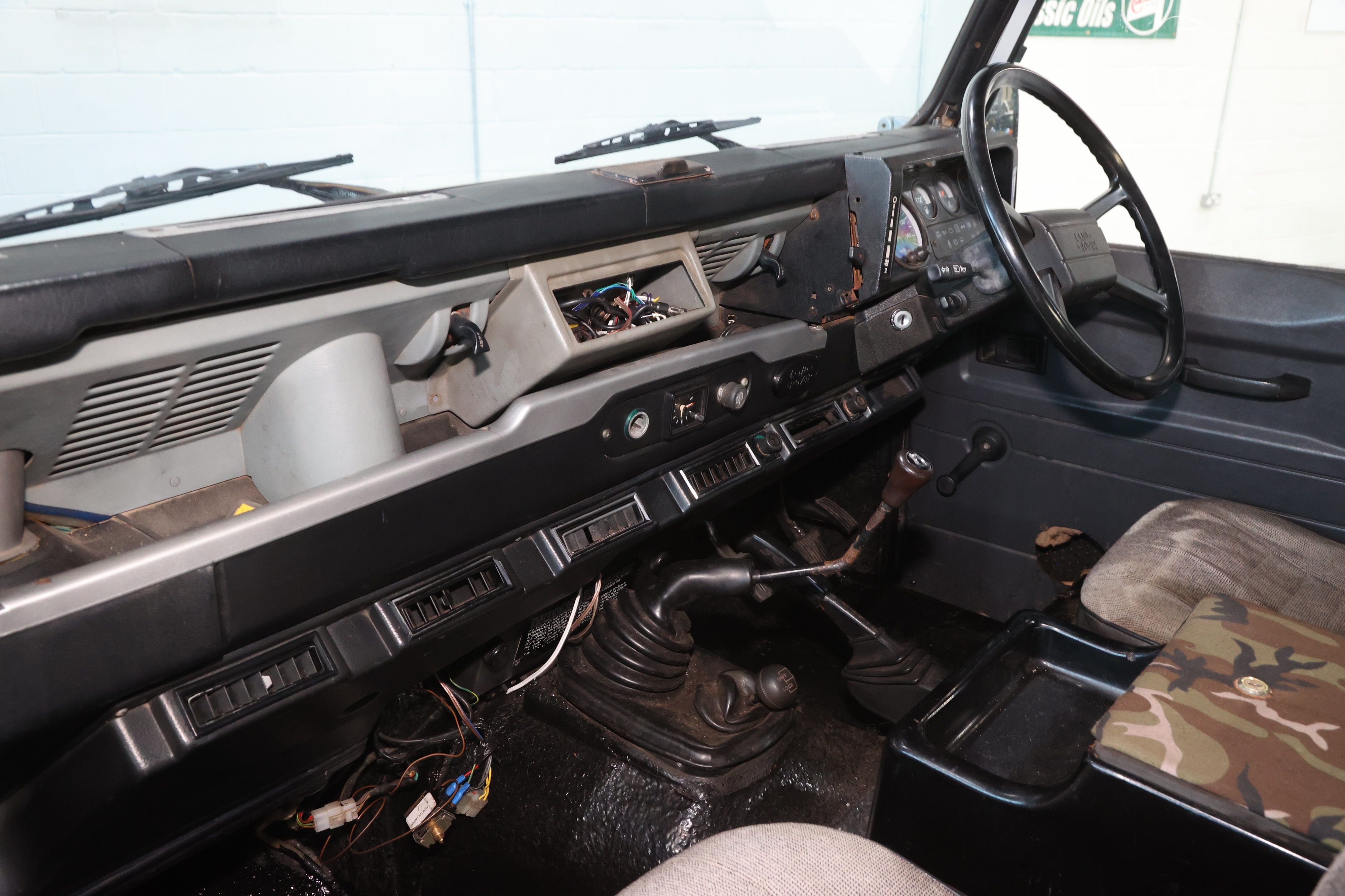 Lot 26 - 1990 Land Rover Defender 110 Hi-Line