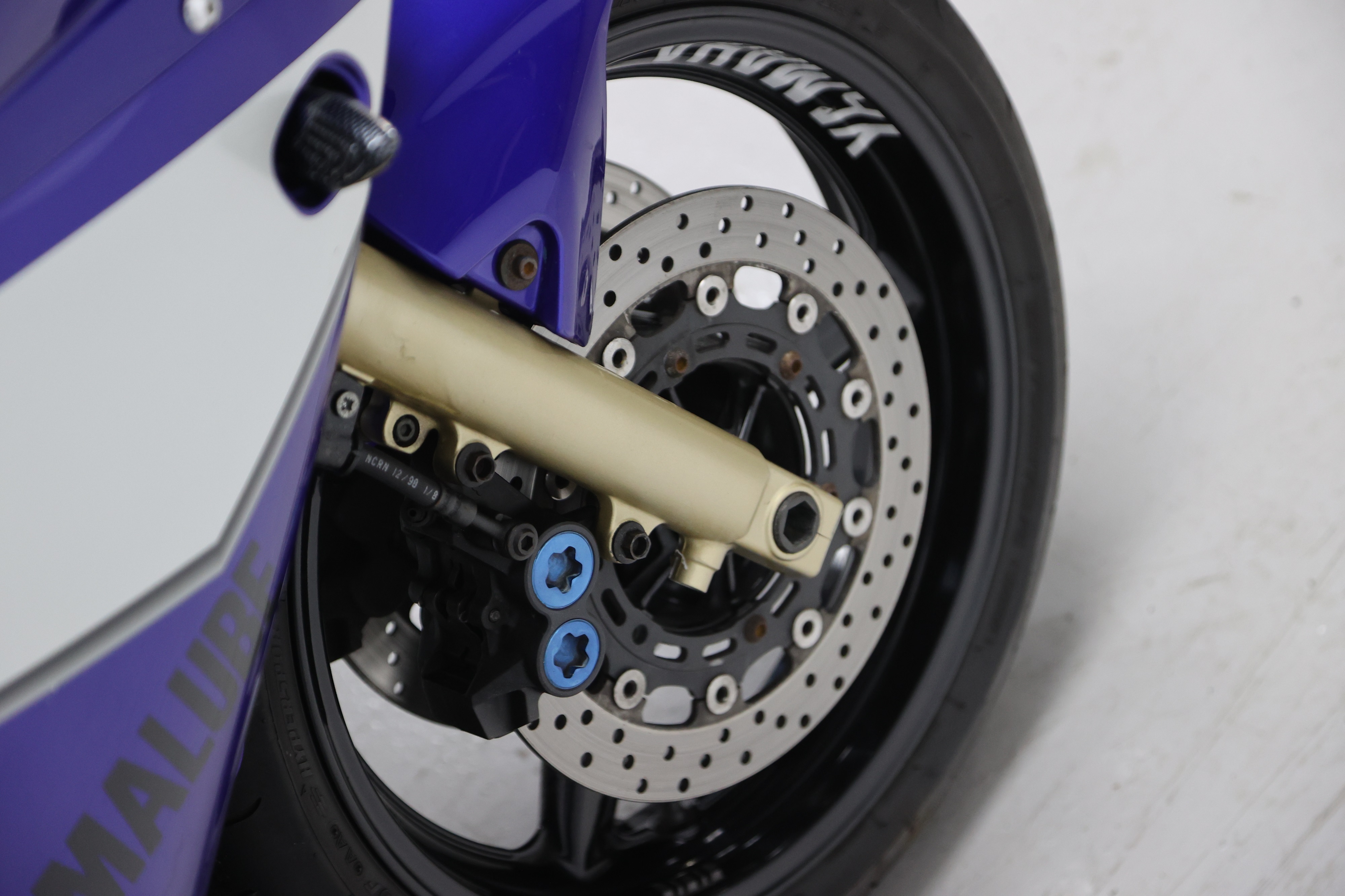 Lot 40 - 1999 Yamaha YZF-R6