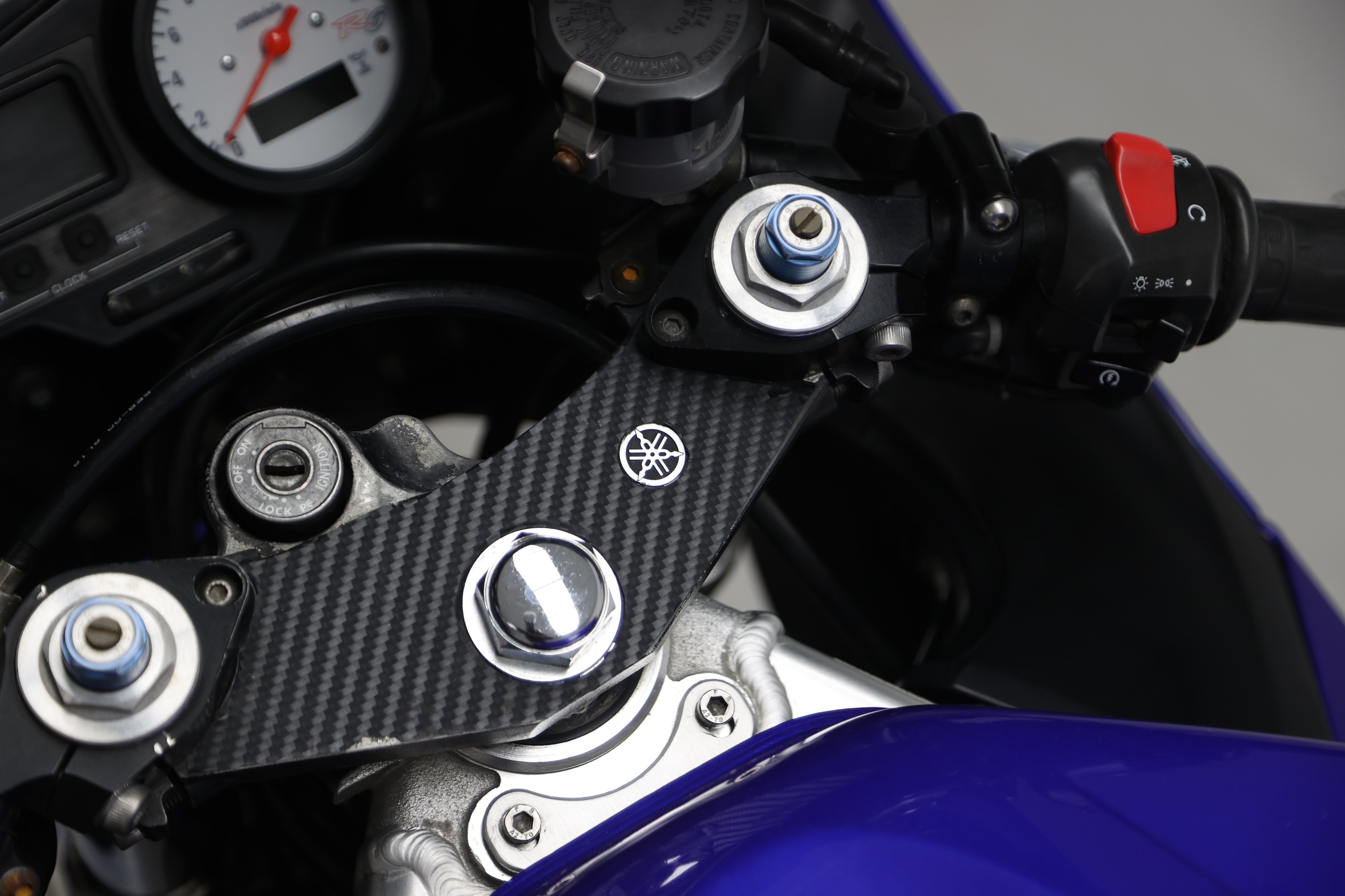 2002 R6 Rider. View Handlebars Lot 40 - 1999 Yamaha YZF-R6
