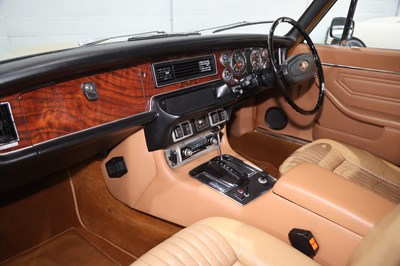 Lot 1976 Jaguar XJ 4.2 Litre