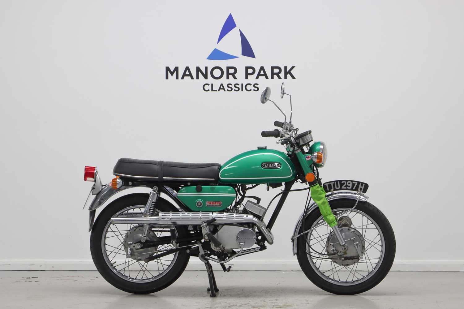 Lot 1970 Yamaha CS3C