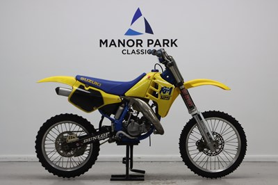 Lot 1989 Suzuki RM125