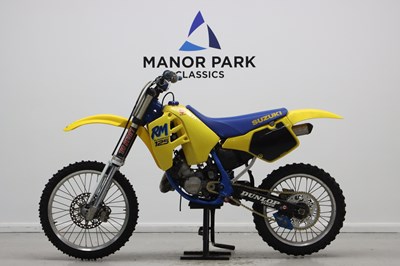 Lot 1989 Suzuki RM125