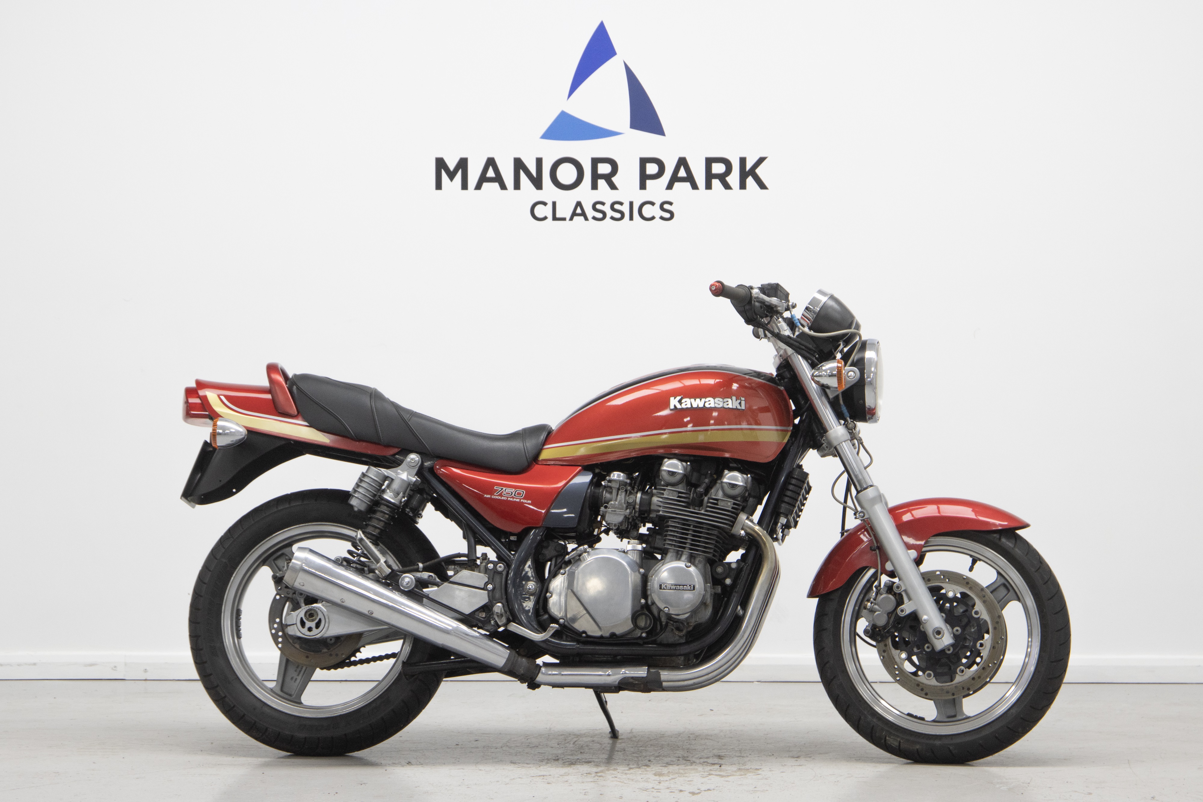 手数料安い 1991 - 30 Lot Kawasaki 750 Zephyr ワイン