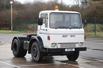 Lot 1988 Renault 'Dodge' Commando Tractor Unit