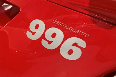 Lot 95 - 2001 Ducati 996 Biposto