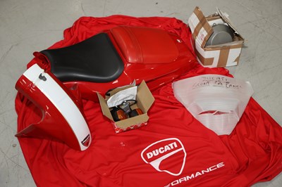 Lot 95 - 2001 Ducati 996 Biposto