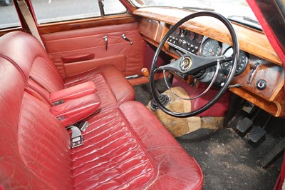 Lot 244 - 1967 Daimler V8-250