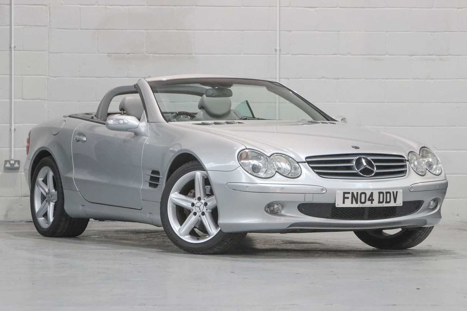 Lot 292 - 2004 Mercedes-Benz SL 350