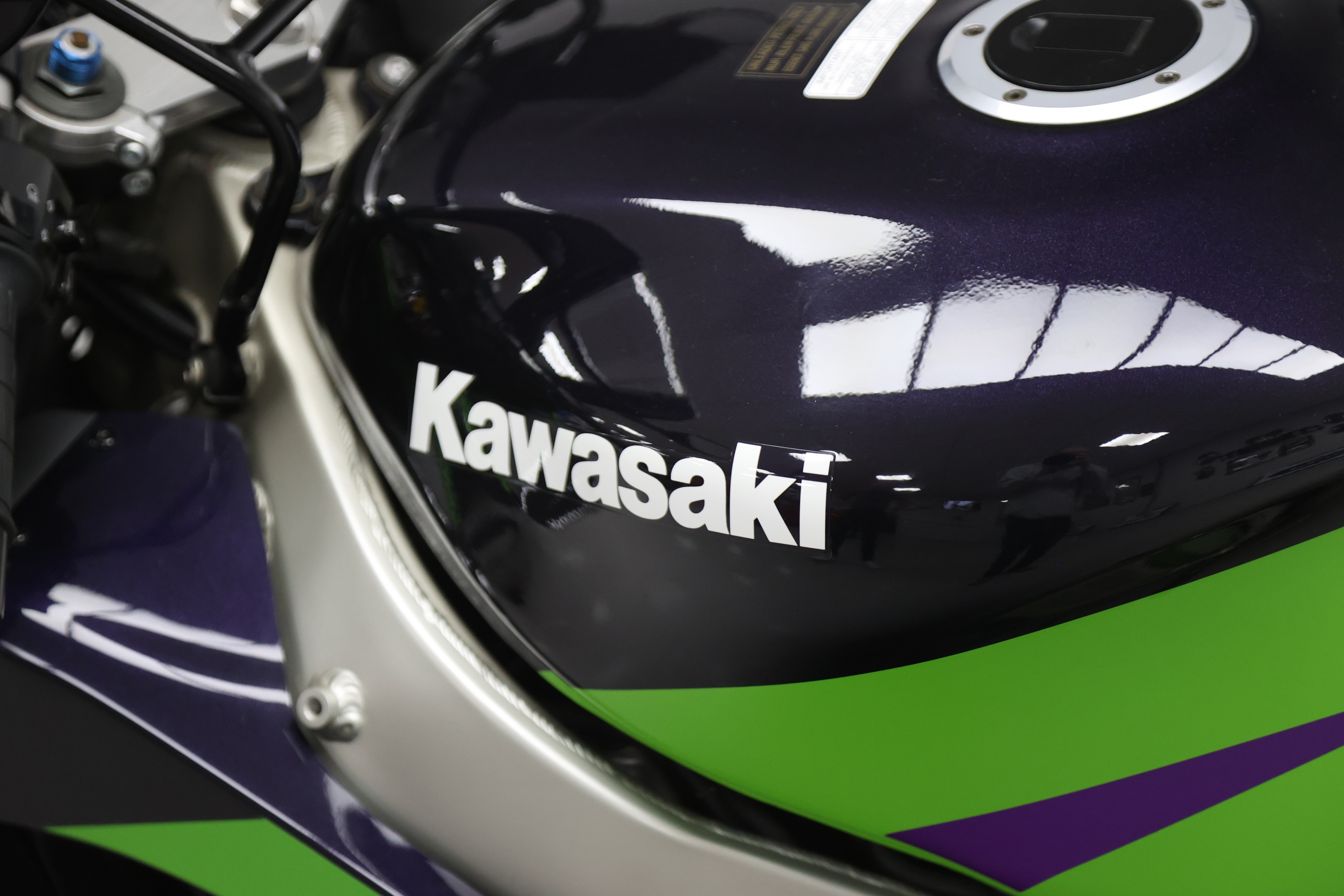 Lot 16 - 2002 Kawasaki ZX-9R Ninja