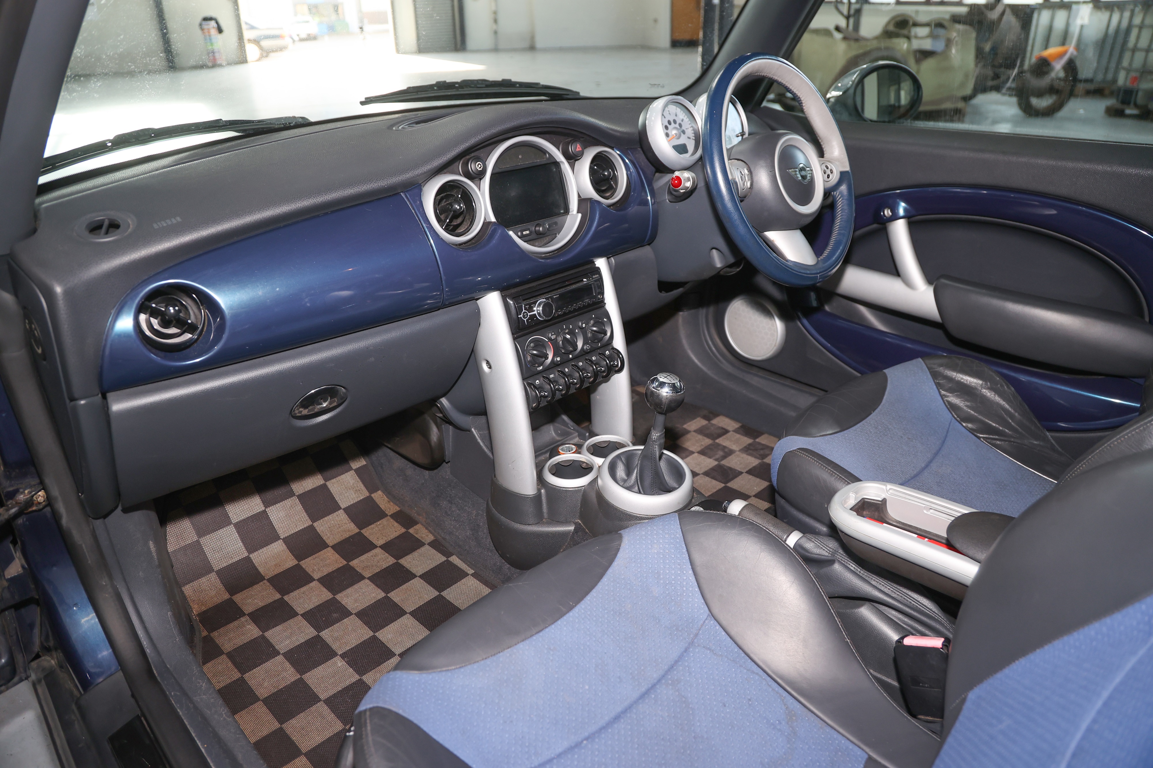 Lot 256 - 2005 Mini Cooper S Checkmate