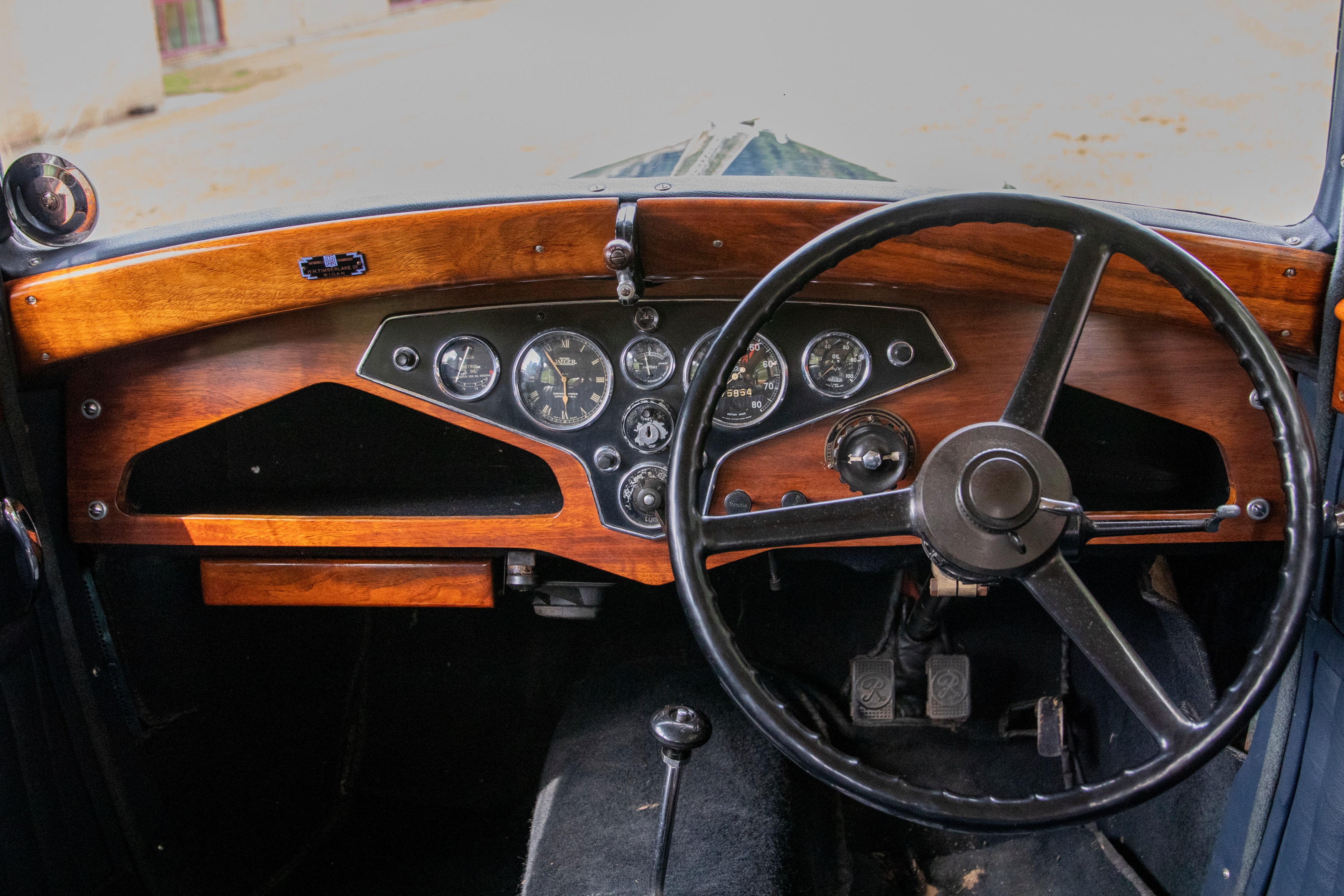 Lot 24 - 1935 Rover 12 Sportsman Saloon
