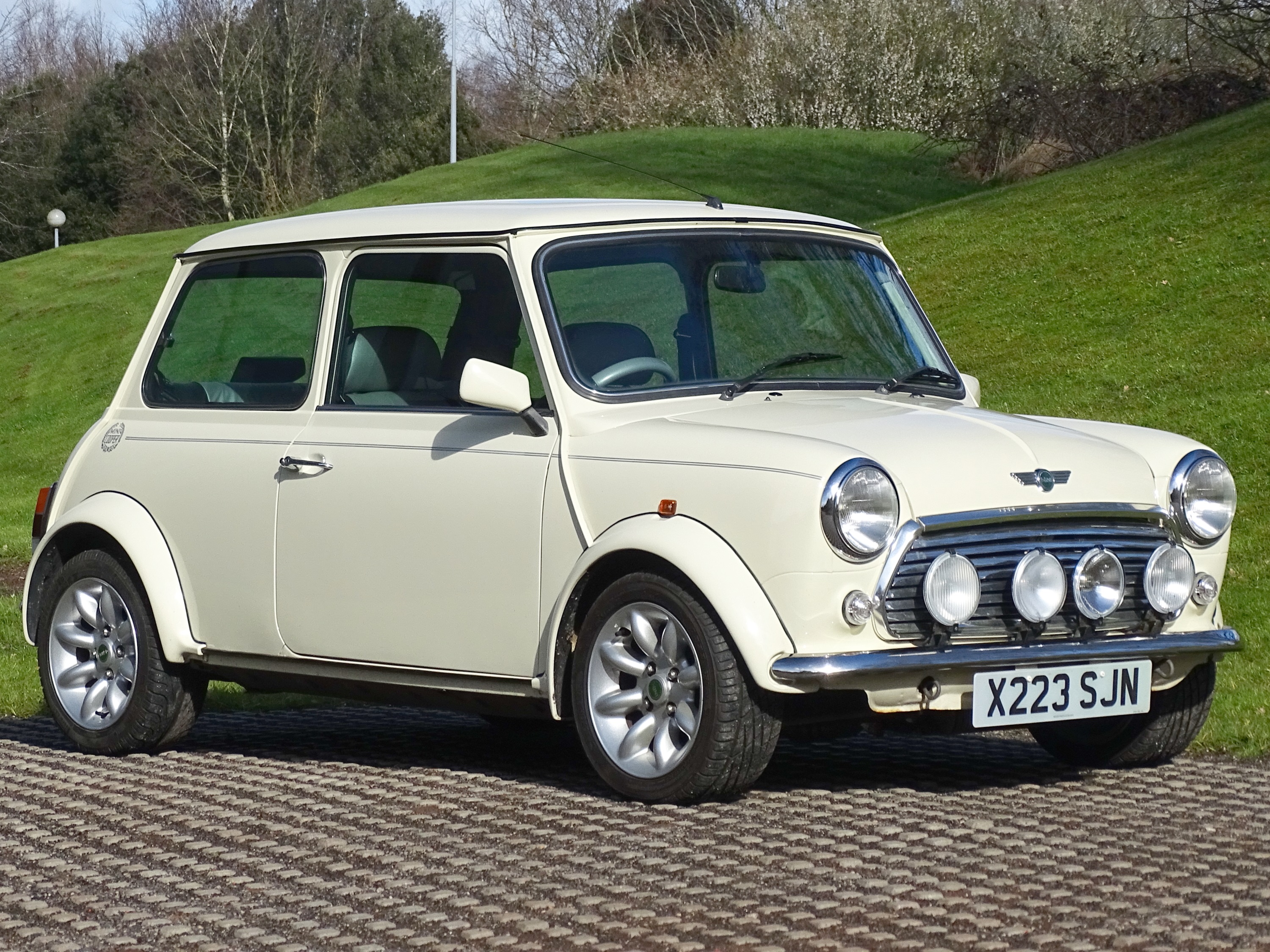 2000 R Mini Lot 78 - 2000 Rover Mini Cooper Sport