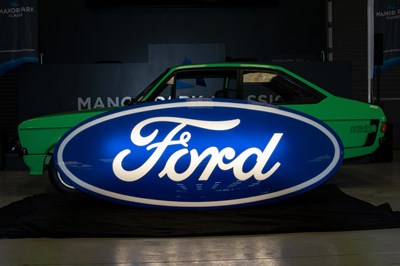 Lot 54 - Large Ford Illuminated Showroom Sign