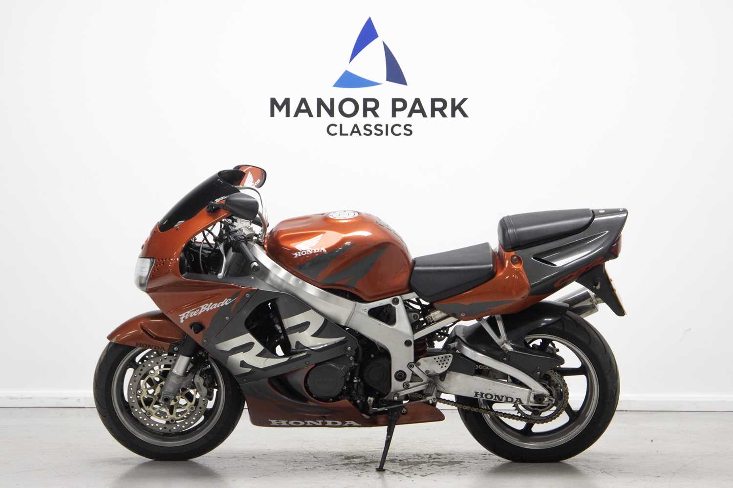 Lot 63 - 1998 Honda CBR900RR Fireblade