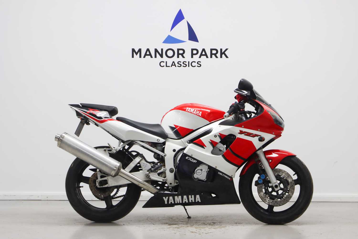 2002 R6 Lot 107 - 1999 Yamaha YZF-R6