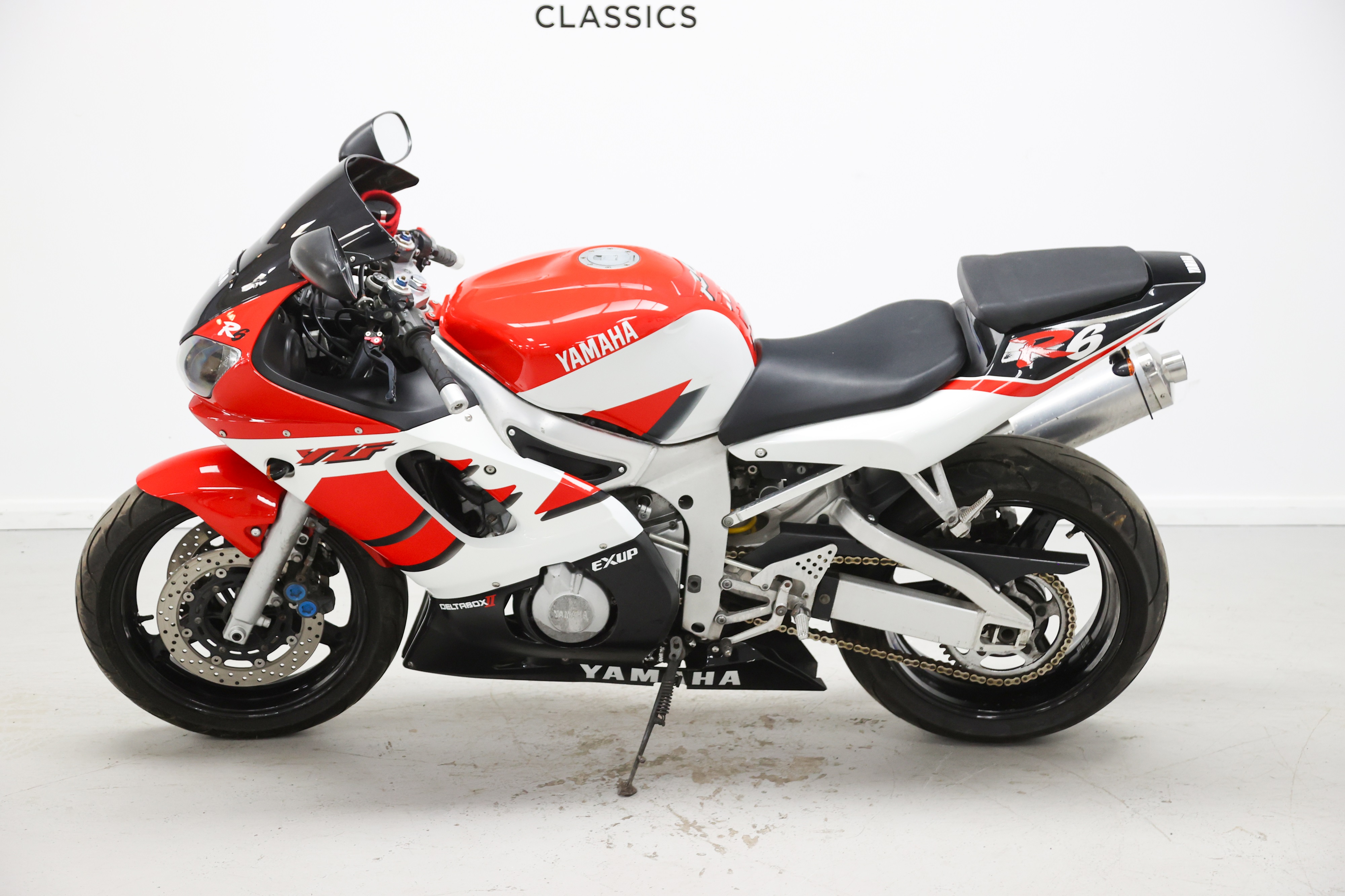 2002 R6 Lot 107 - 1999 Yamaha YZF-R6