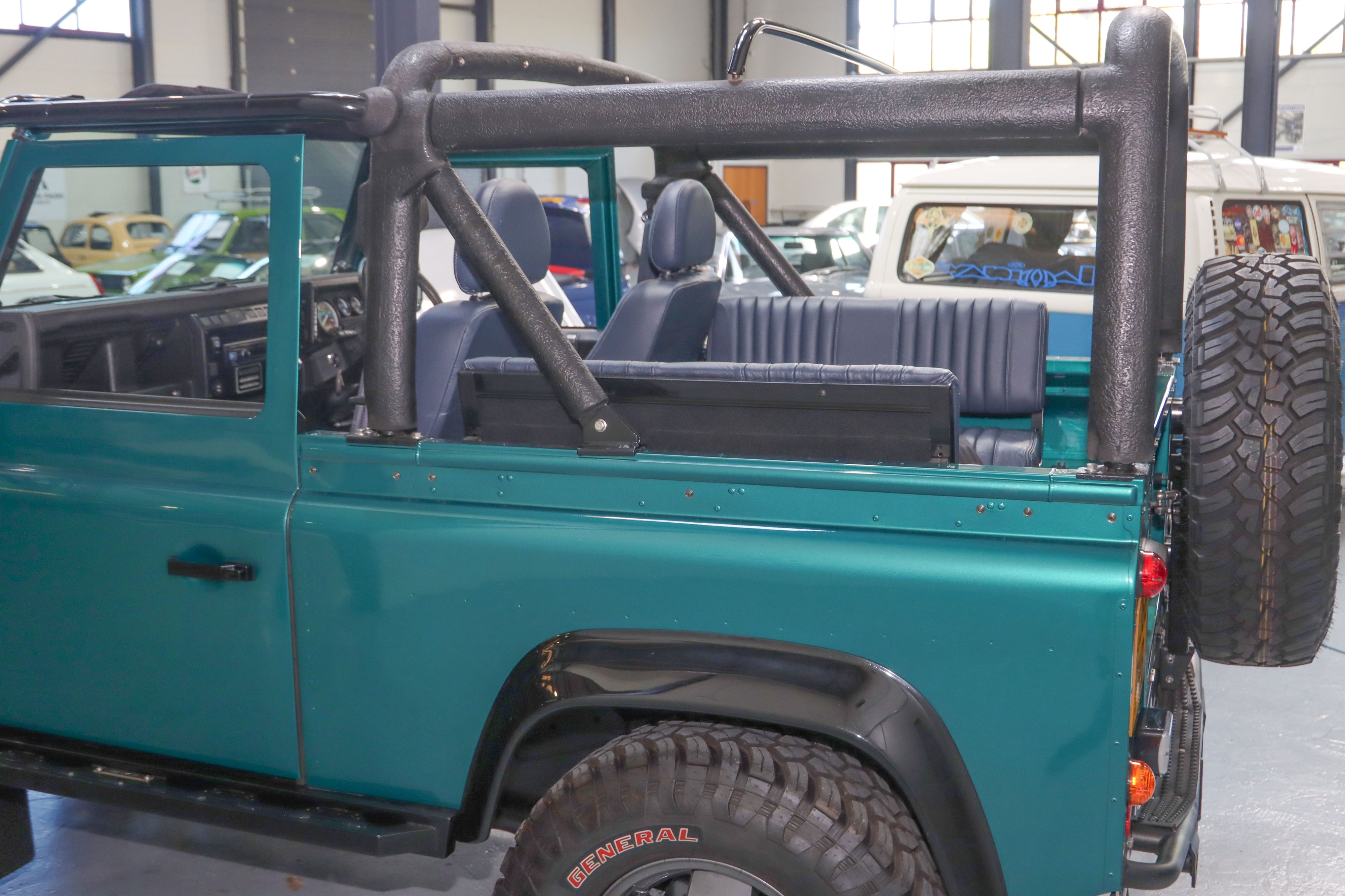 Lot 23 - 1993 Land Rover Defender 90 SV