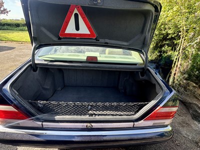 Lot 11 - 1998 Mercedes S320