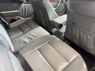 Lot 25 - 1994 Mercedes-Benz E320 7-Seater Estate