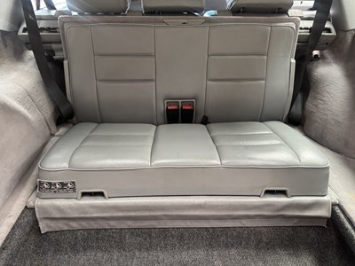 Lot 25 - 1994 Mercedes-Benz E320 7-Seater Estate