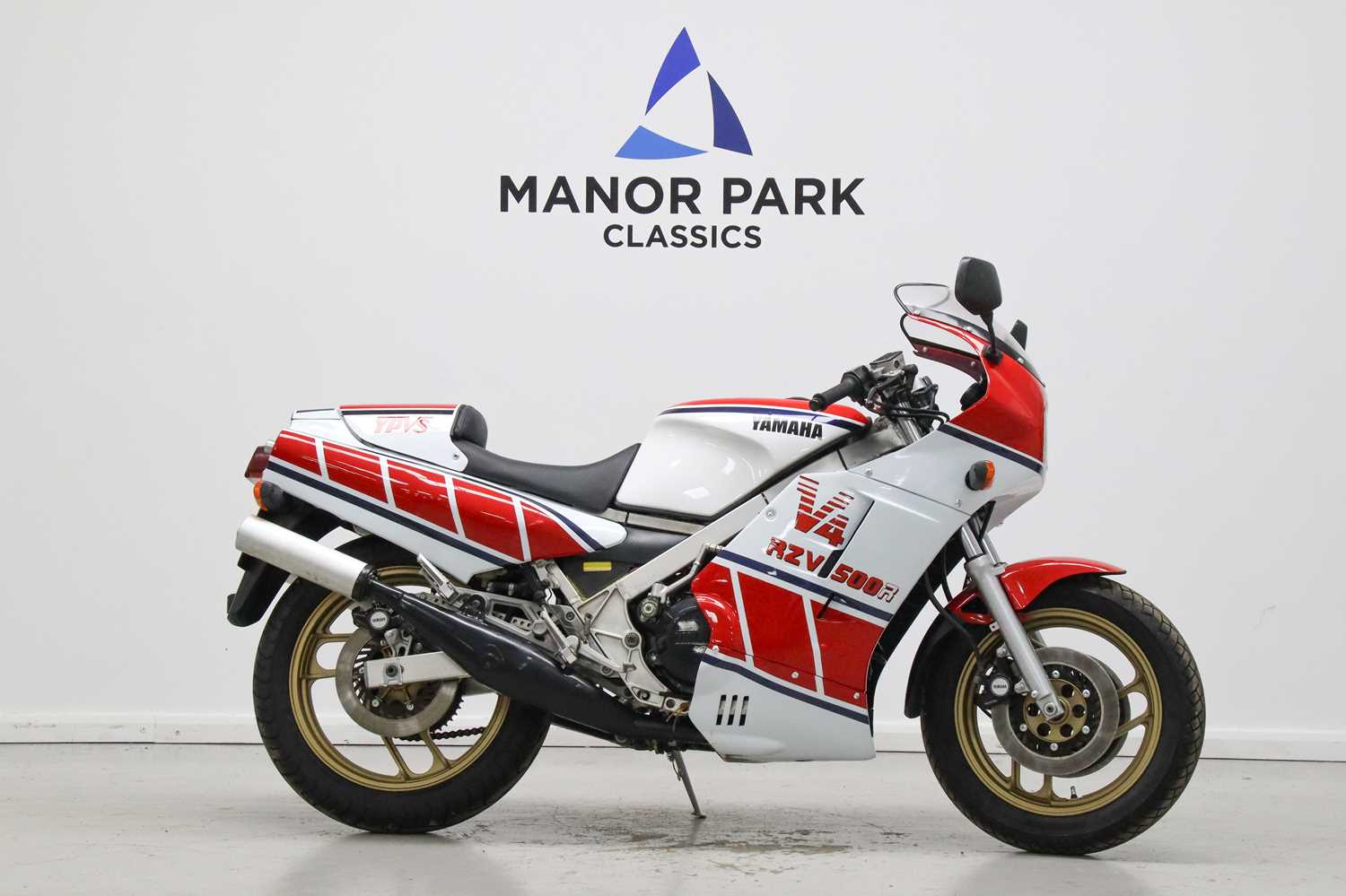 Lot 20 - 1984 Yamaha RZV500R