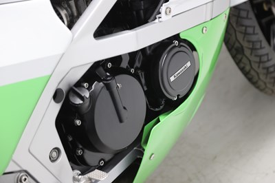 Lot 87 - 1986 Kawasaki GPZ400R