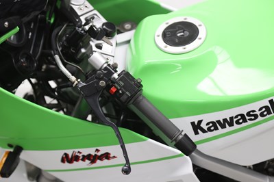 Lot 87 - 1986 Kawasaki GPZ400R