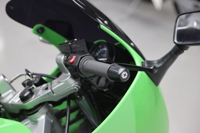 Lot 87 - 1986 Kawasaki GPZ400R