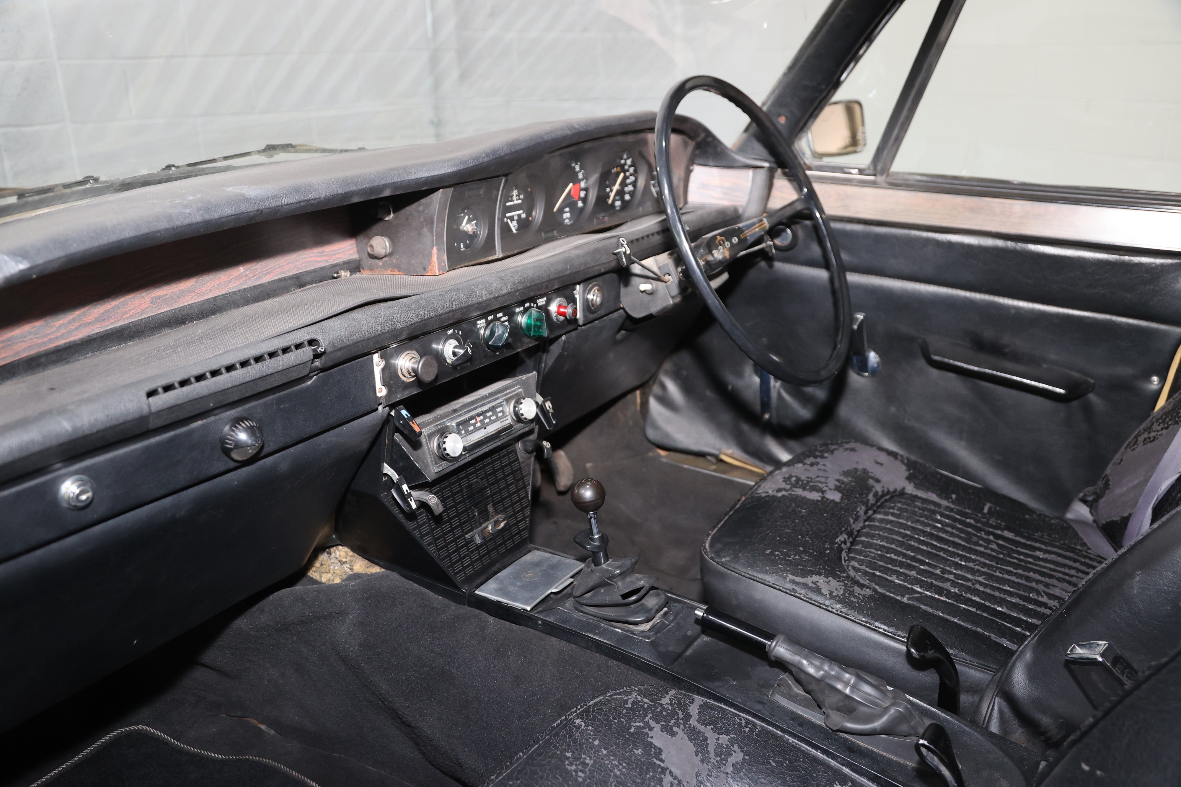 Lot 229 - 1972 Rover P6 2000 TC