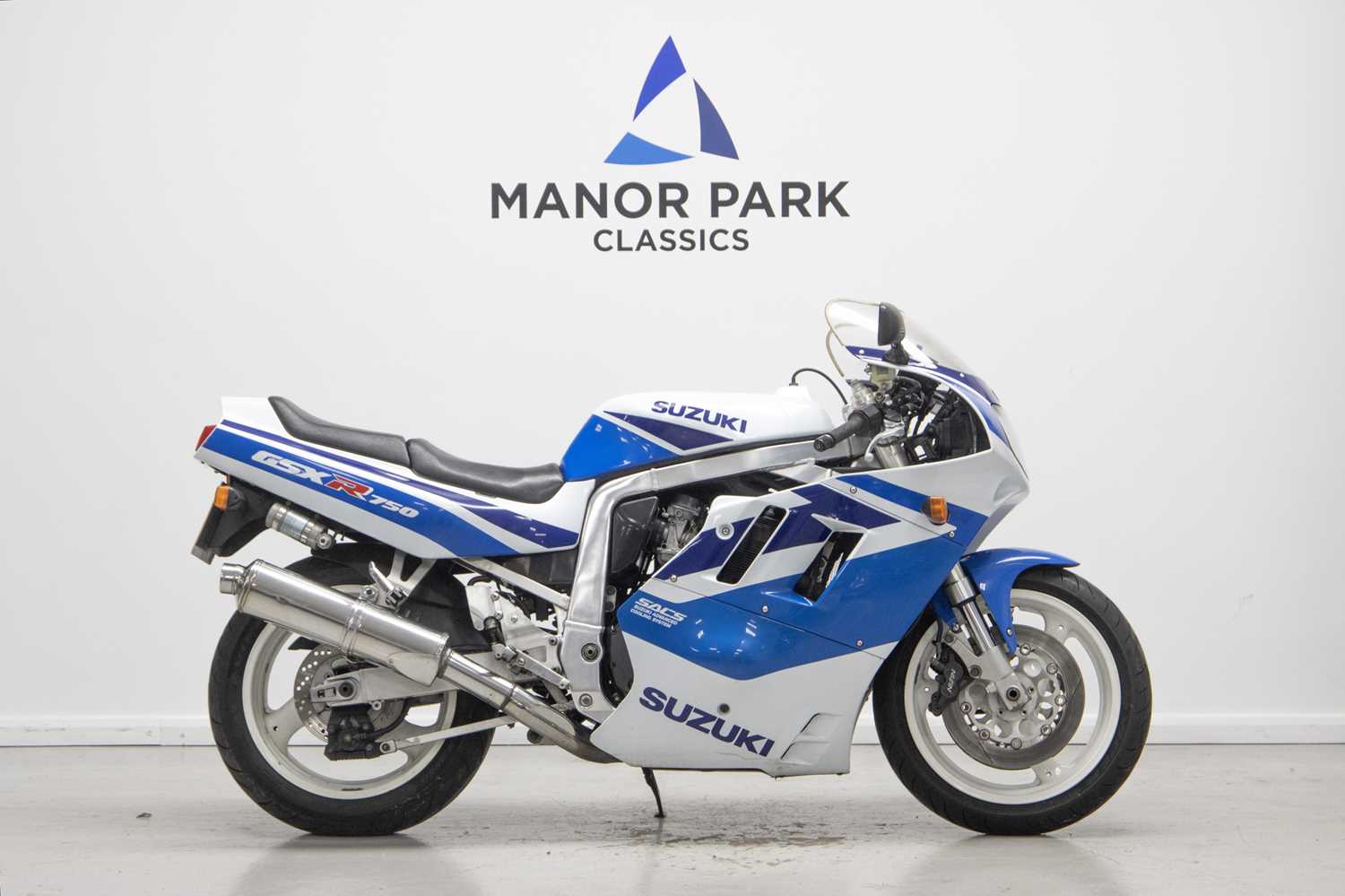 Lot 4 - 1992 Suzuki GSXR750 M