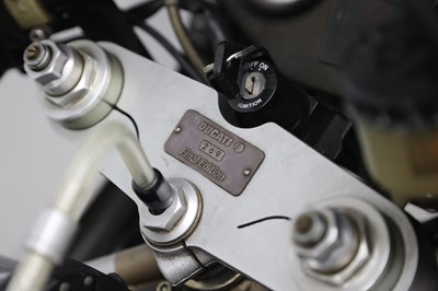 Lot 2 - 1998 Ducati 900 SS Final Edition
