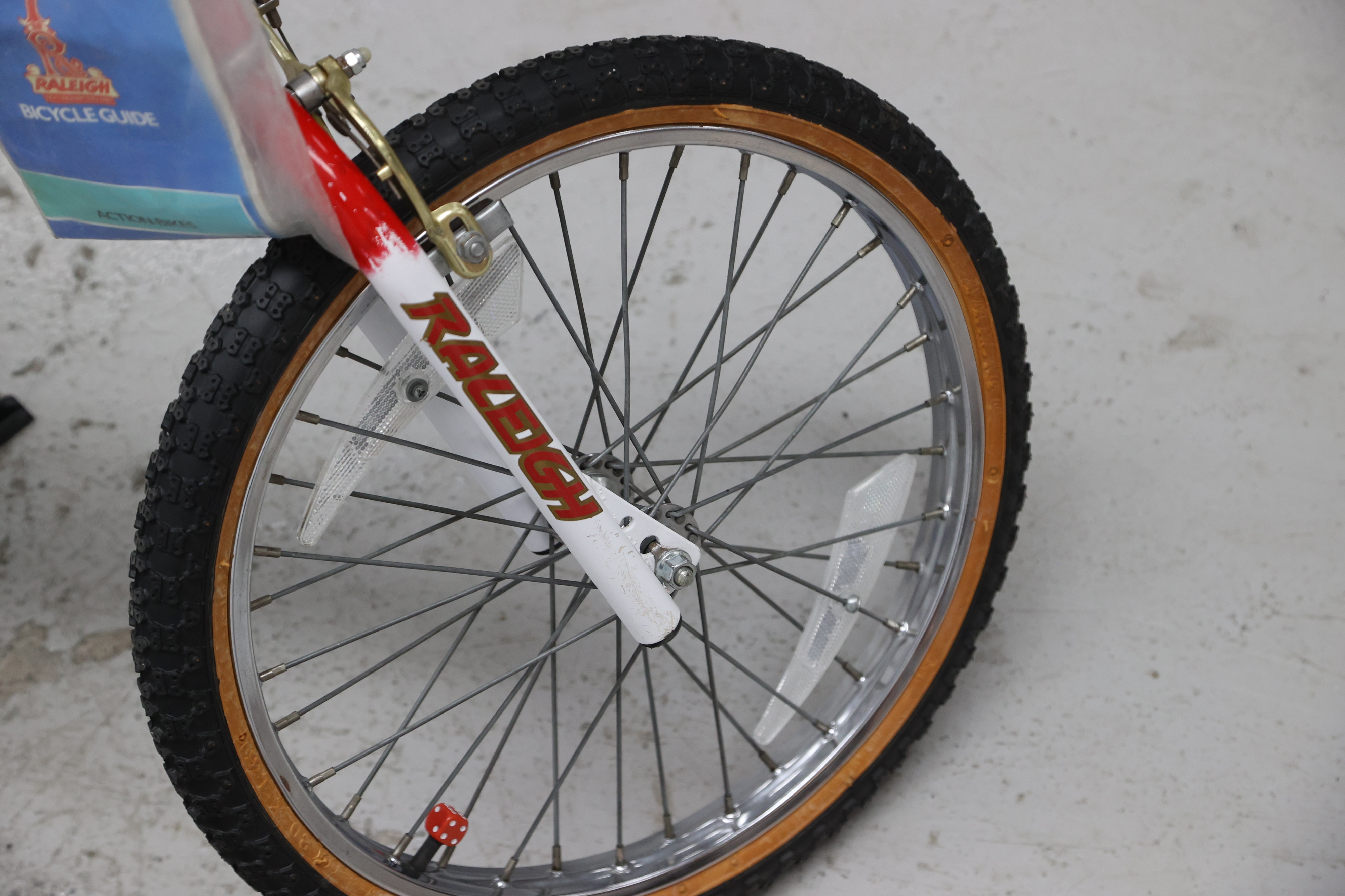 Lot 16 - 1984 Raleigh Extra Burner