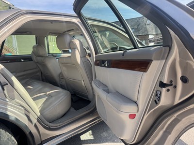 Lot 44 - 2001 Cadillac Seville STS V8