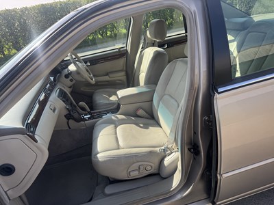 Lot 44 - 2001 Cadillac Seville STS V8