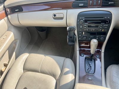 Lot 44 - 2001 Cadillac Seville STS V8