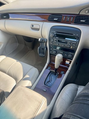 Lot 44 - 2001 Cadillac Seville STS V8