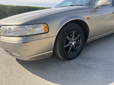 Lot 44 - 2001 Cadillac Seville STS V8