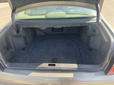 Lot 44 - 2001 Cadillac Seville STS V8