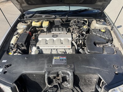 Lot 44 - 2001 Cadillac Seville STS V8