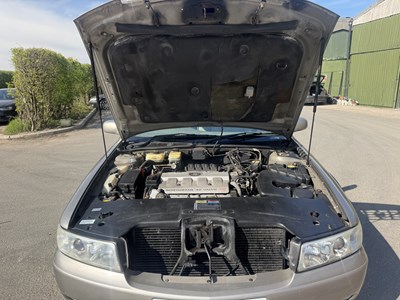 Lot 44 - 2001 Cadillac Seville STS V8