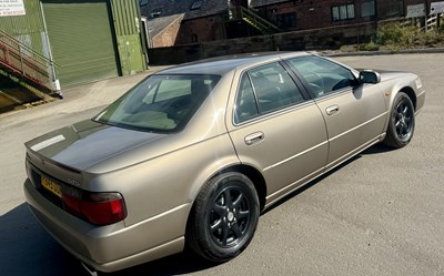 Lot 44 - 2001 Cadillac Seville STS V8
